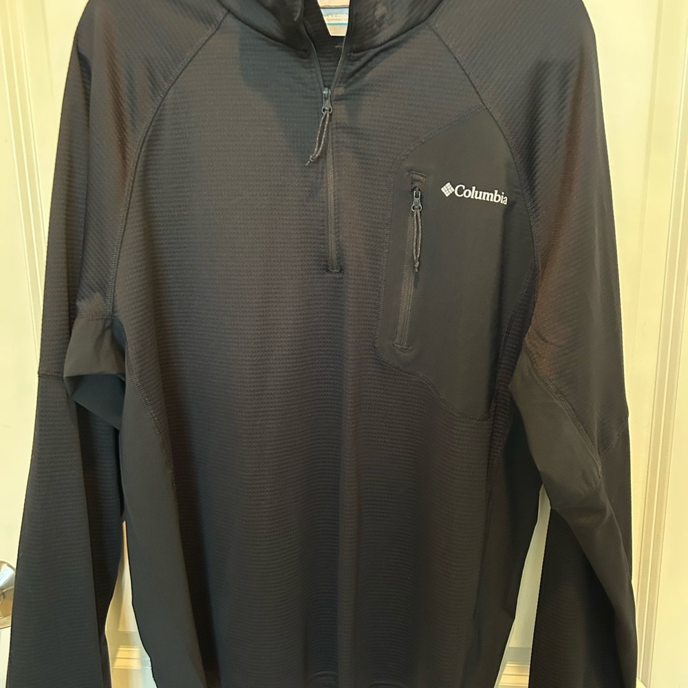 Columbia Black Lightweight Performance Pullover
